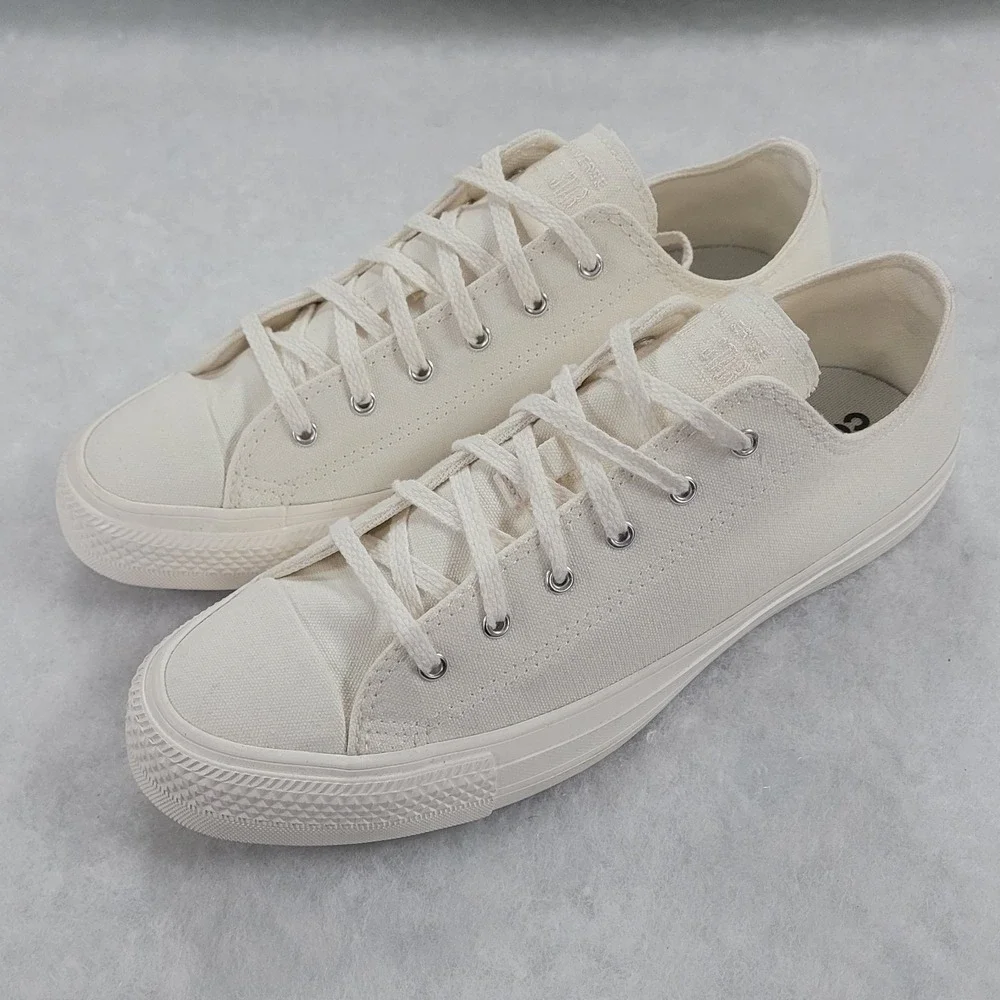 Converse Girls Chuck Taylor All Star Ox Sneakers Egret White Size 6.5 NEW IN BOX